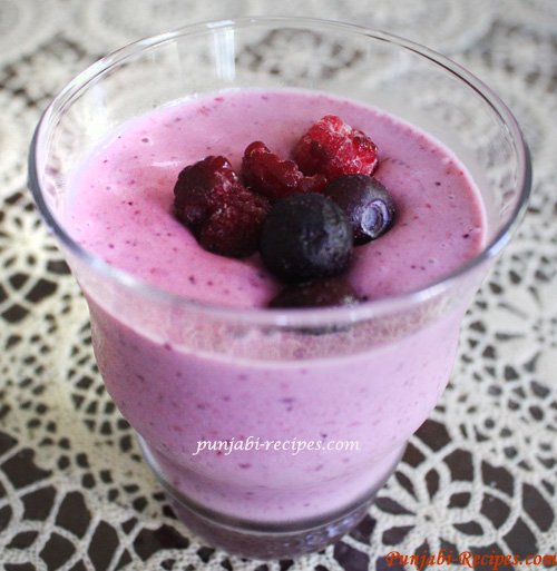 Delicious & Healthy Berry Smoothie